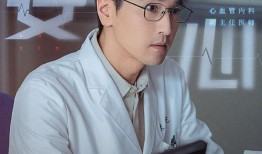 空姐爆料李易峰图片视频,图片视频引发热议